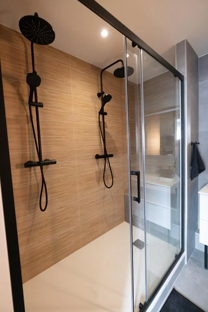 Ecrin Des Alpes, Jacuzzi, Netflix, Ambiance Chalet Saint-Etienne  0*, Saint-Etienne (Loire)